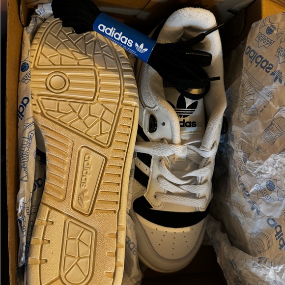 Adidas Rivalry 86’ - Picture 4 of 5